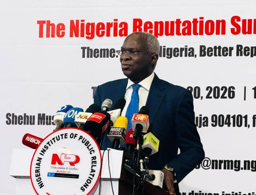 Fashola: Newly appointed ambassadors must understand Nigeria&rsquo;s policies to attract investment
